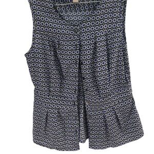 Banana Republic Sleeveless Hyper-feminine button up tailored size 8P blouse